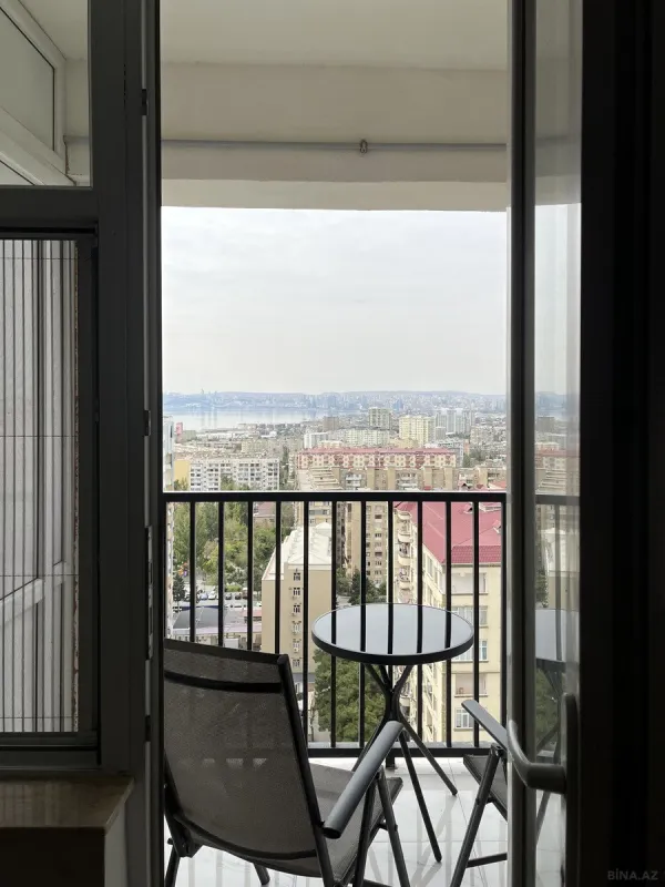 Satılır 4 otaqlı mənzil 155 m²