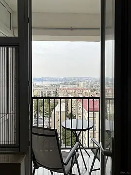 Satılır 4 otaqlı mənzil 155 m²