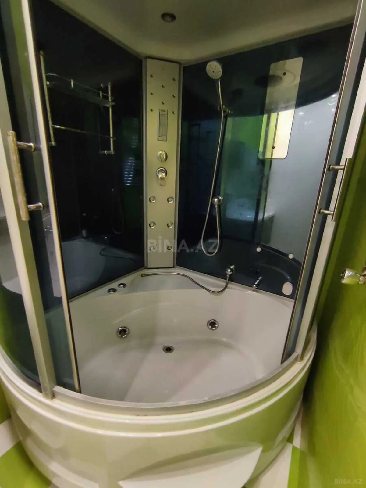 Kirayə verilir 2 otaqlı mənzil 110 m²