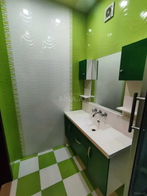 Kirayə verilir 2 otaqlı mənzil 110 m²