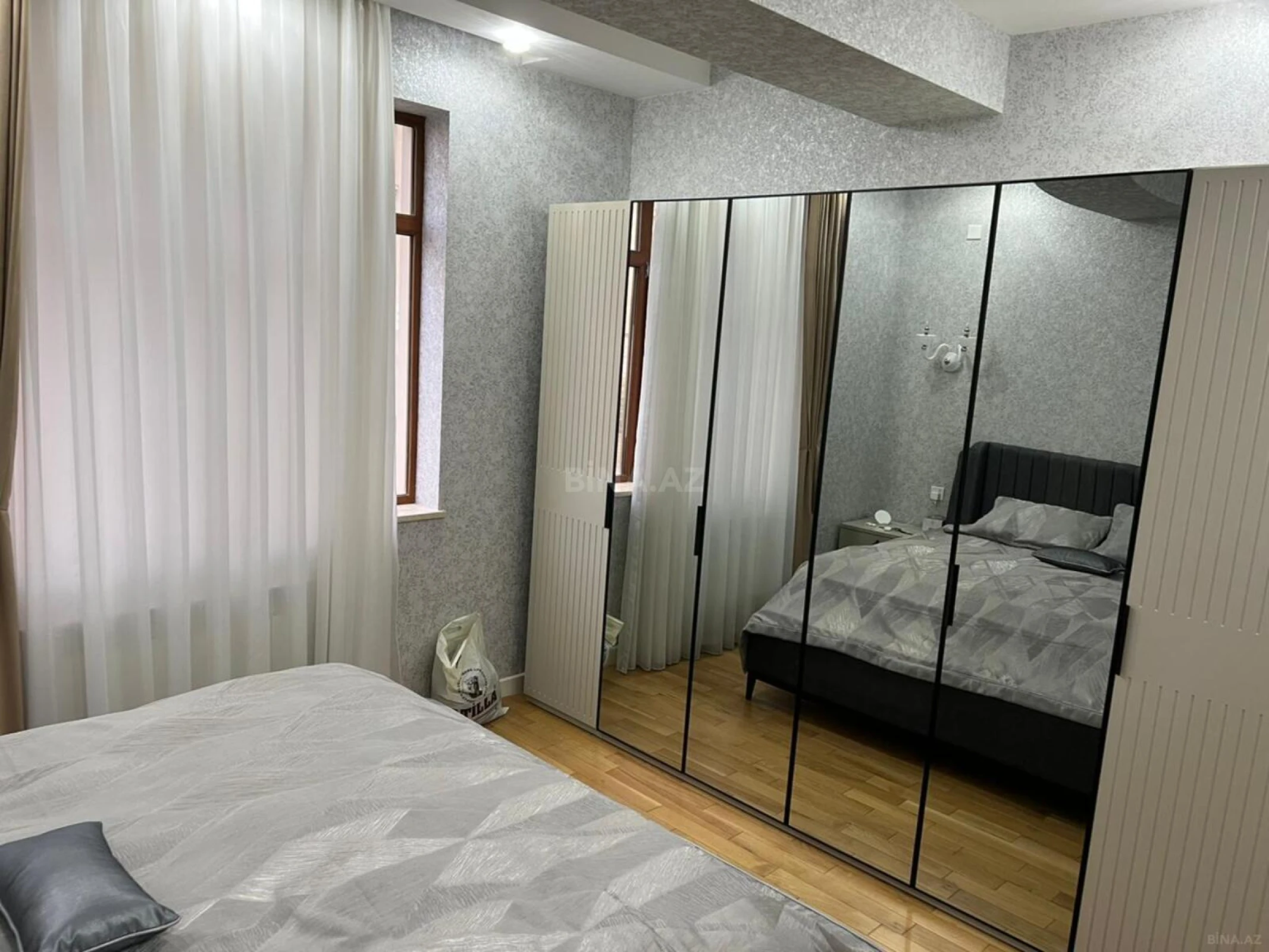 Satılır 2 otaqlı mənzil 80 m²