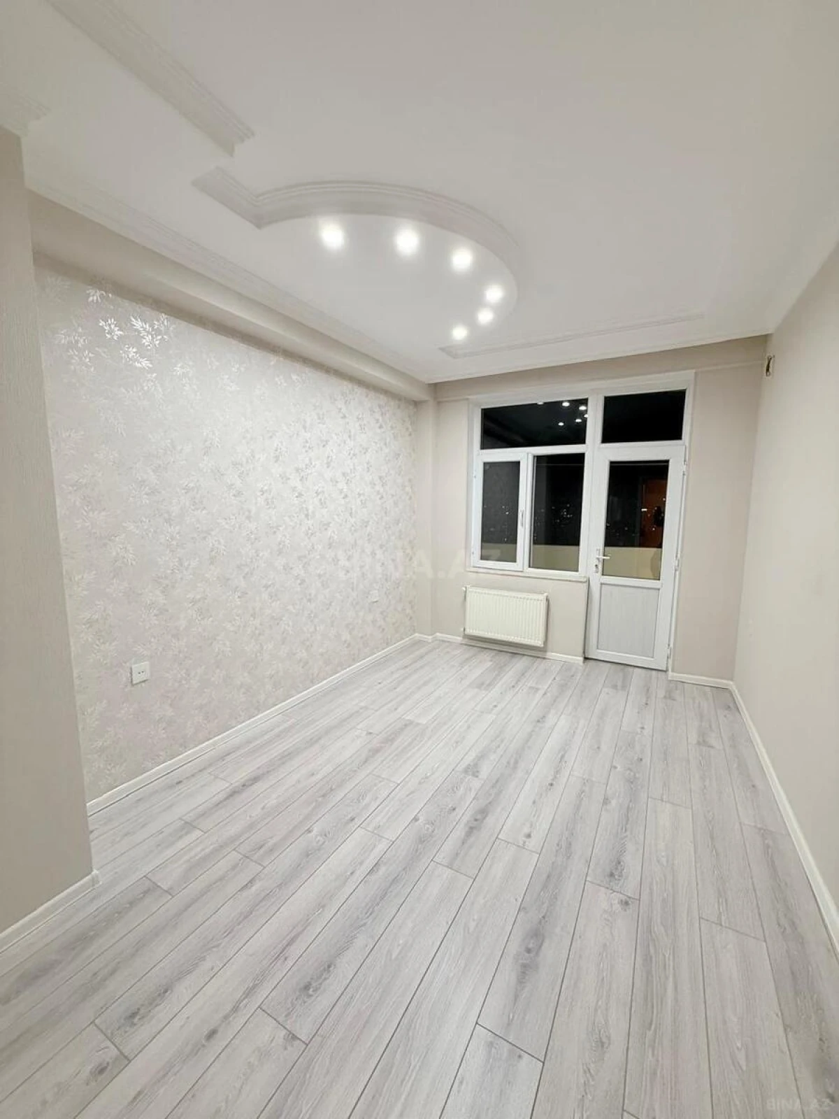 Kirayə verilir 2 otaqlı mənzil 65 m²