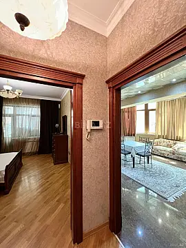 Satılır 2 otaqlı mənzil 107 m²