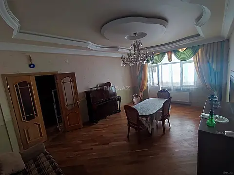 Kirayə verilir 3 otaqlı mənzil 110 m²