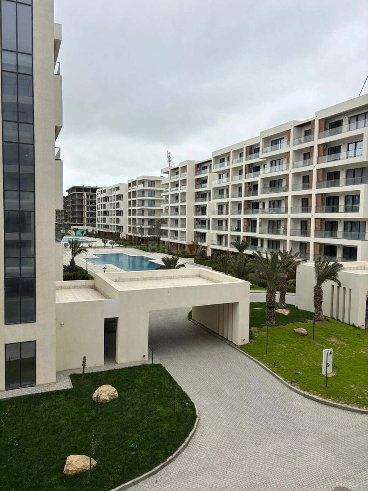 Satılır 1 otaqlı mənzil 57.5 m²