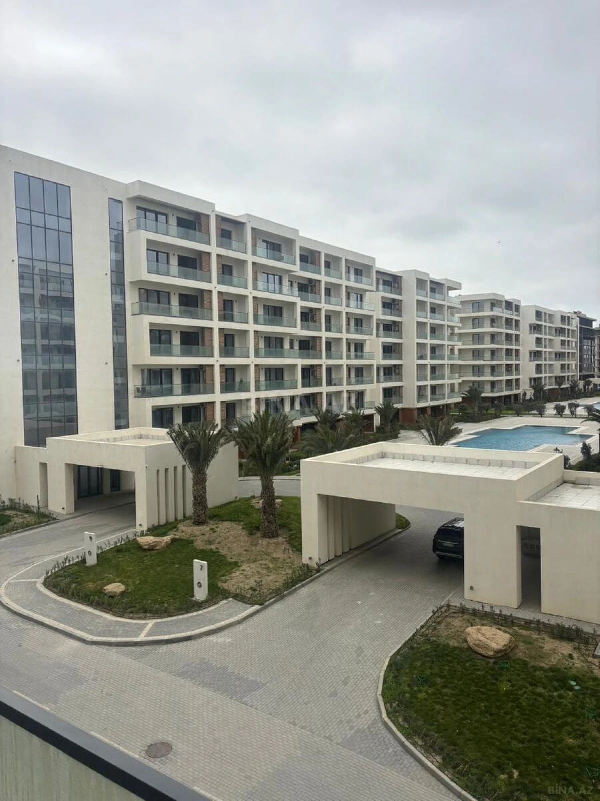 Satılır 1 otaqlı mənzil 57.5 m²