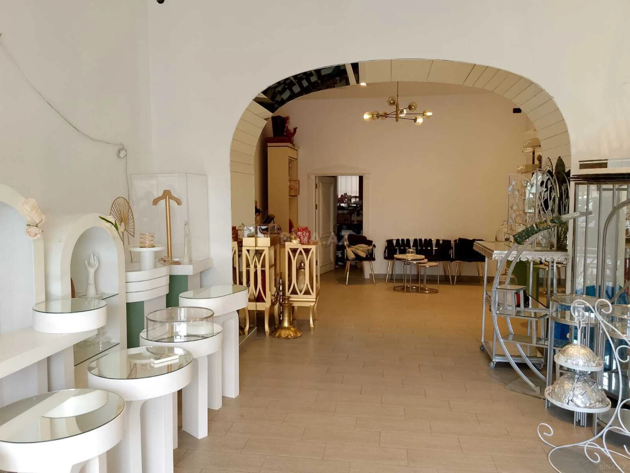 Kirayə verilir obyekt 65 m²