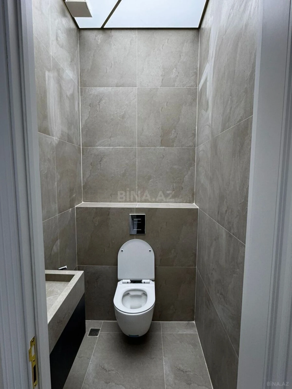 Satılır 3 otaqlı mənzil 125 m²