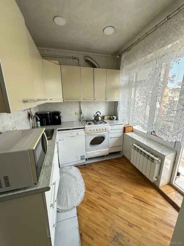 Satılır 2 otaqlı mənzil 65 m²