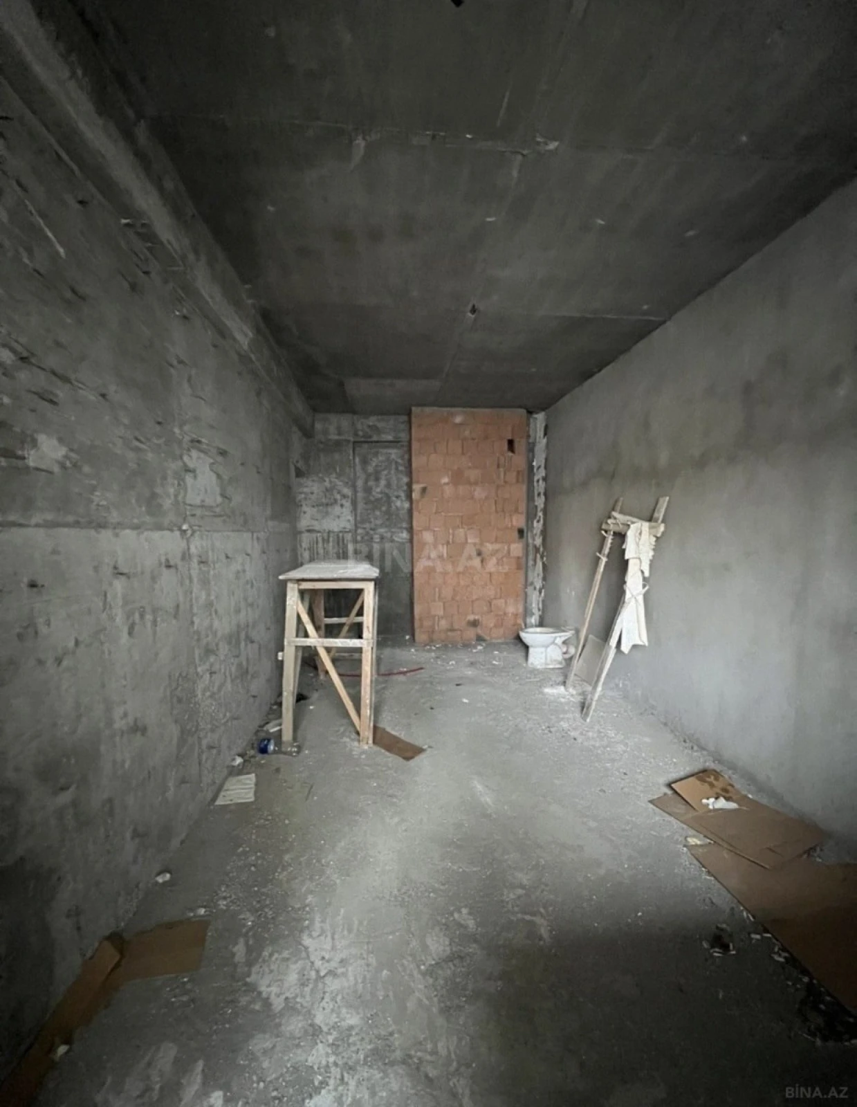 Satılır 3 otaqlı mənzil 139 m²