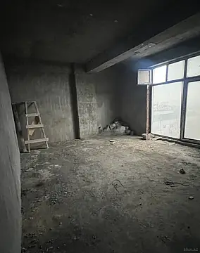 Satılır 3 otaqlı mənzil 139 m²