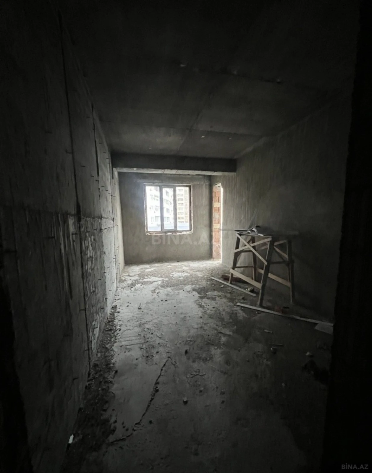 Satılır 3 otaqlı mənzil 139 m²