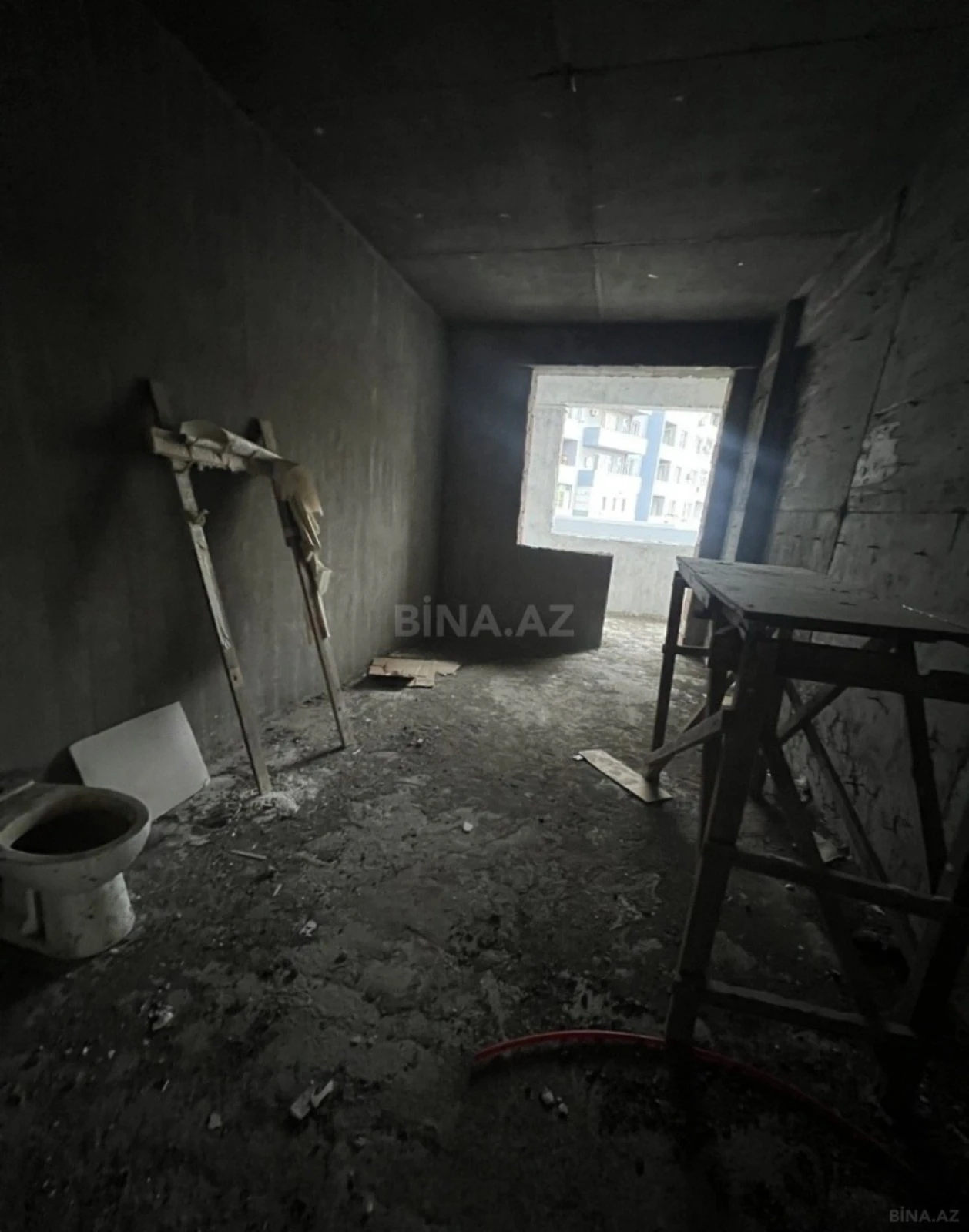 Satılır 3 otaqlı mənzil 139 m²