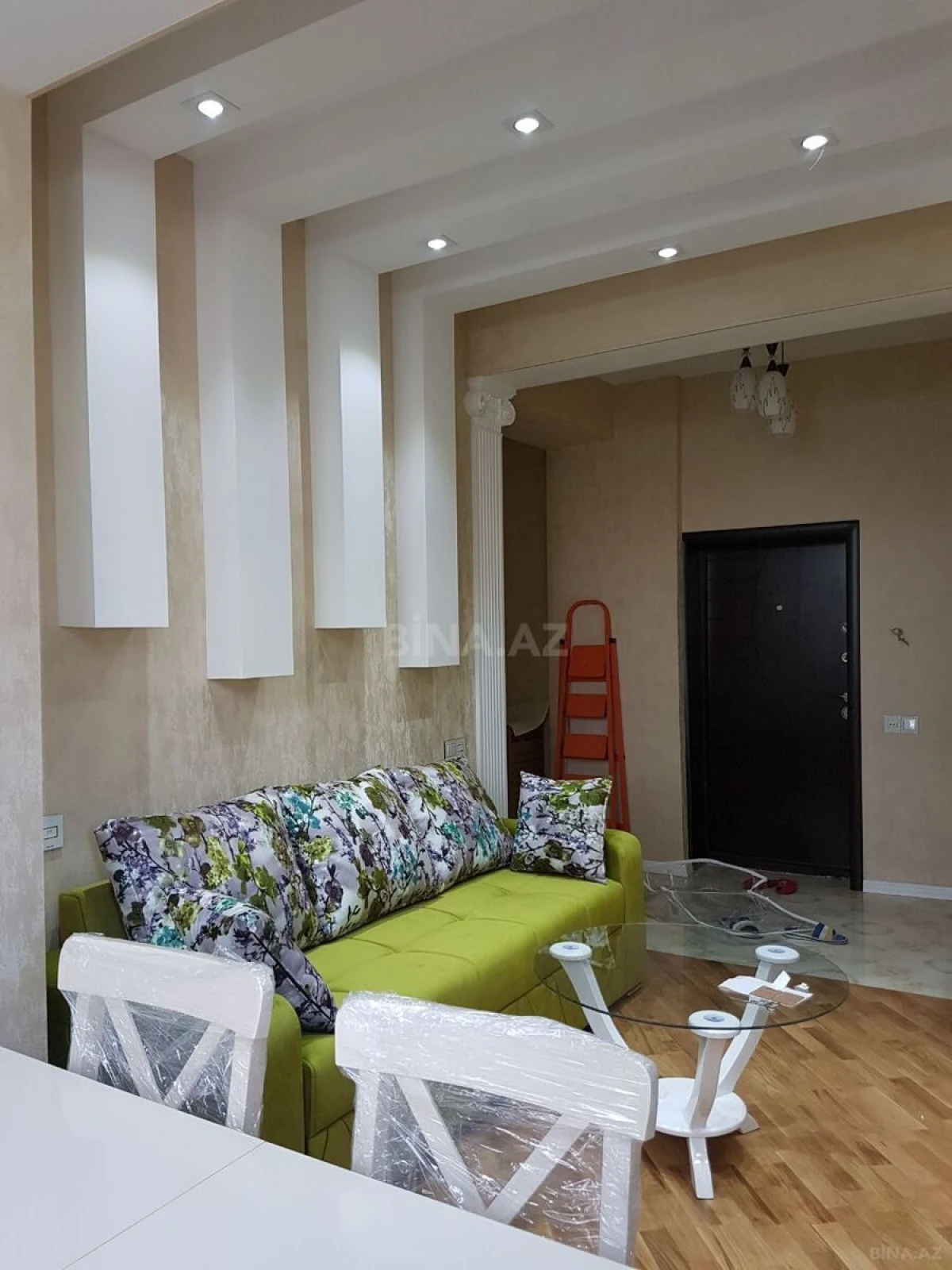 Kirayə verilir 2 otaqlı mənzil 45 m²