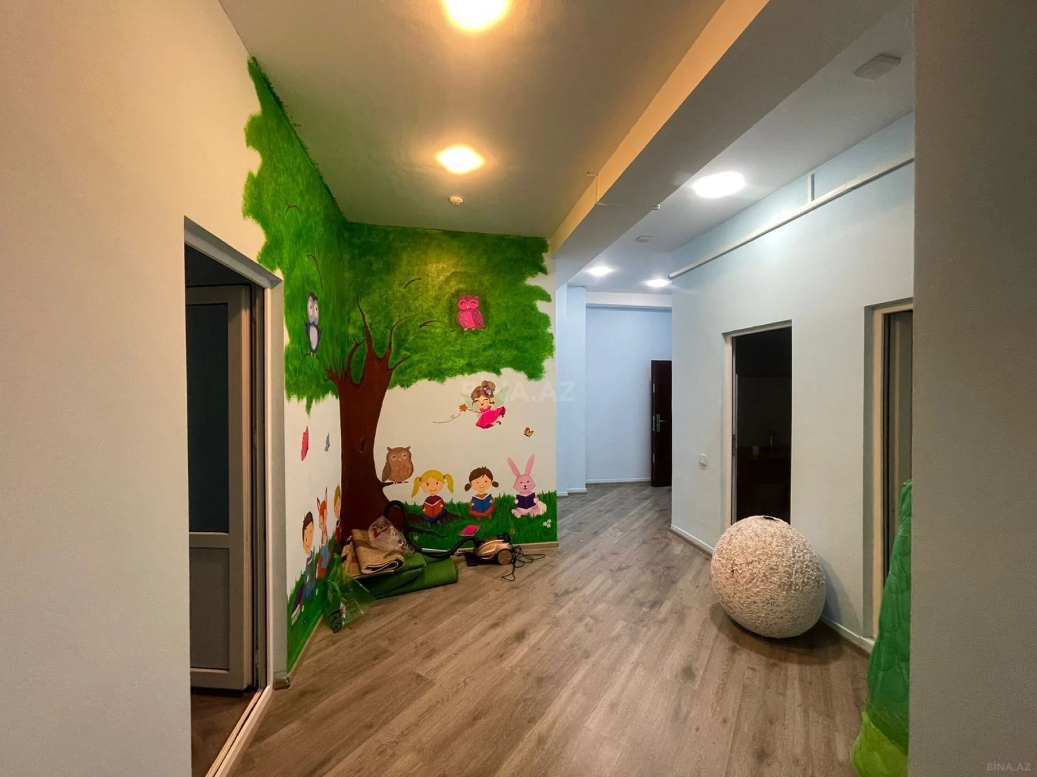 Kirayə verilir 9 otaqlı ofis 222 m²