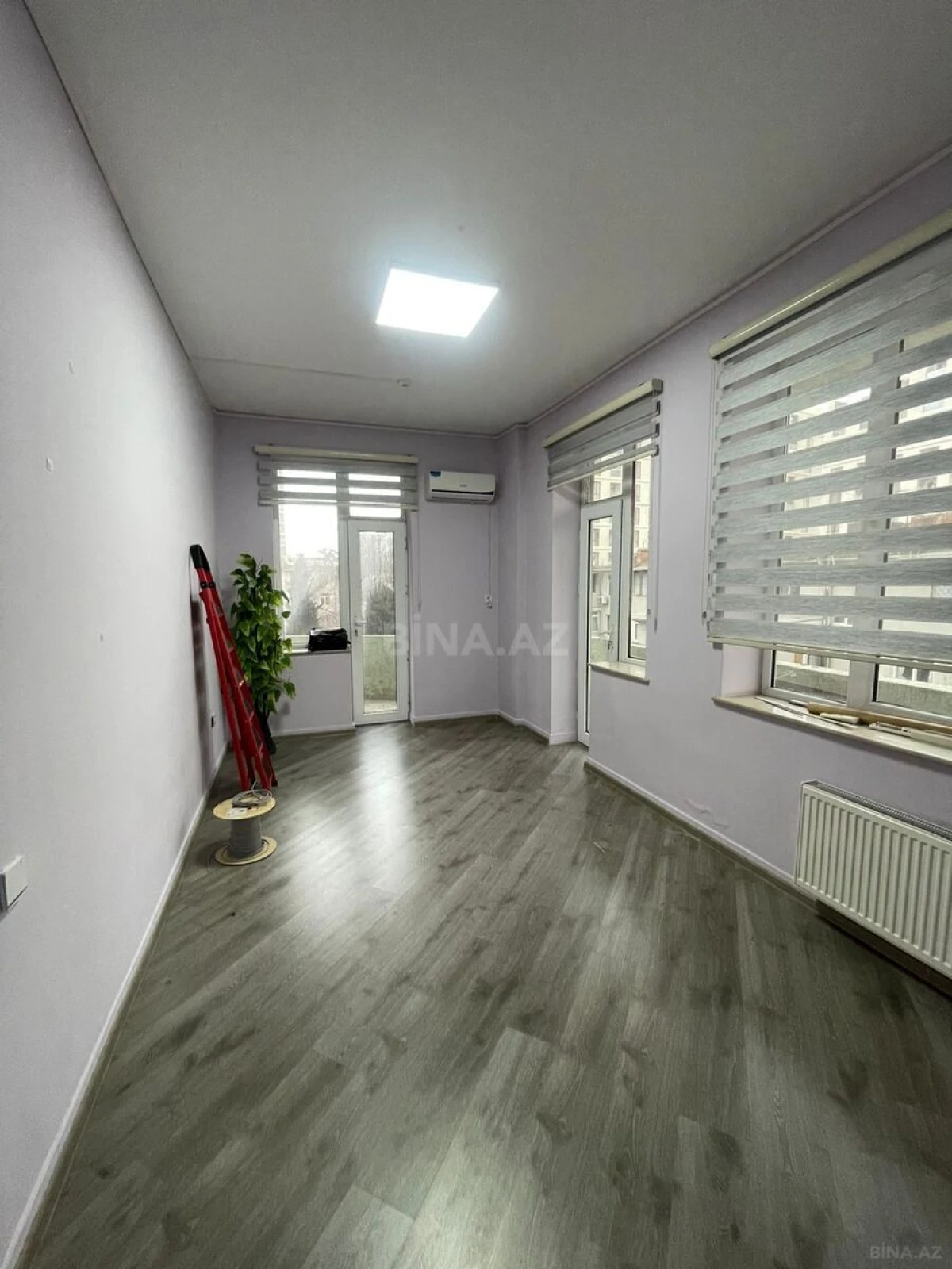 Kirayə verilir 9 otaqlı ofis 222 m²