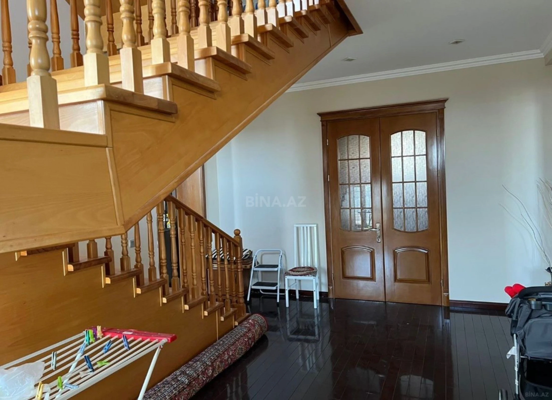 Satılır 7 otaqlı həyət evi 300 m²