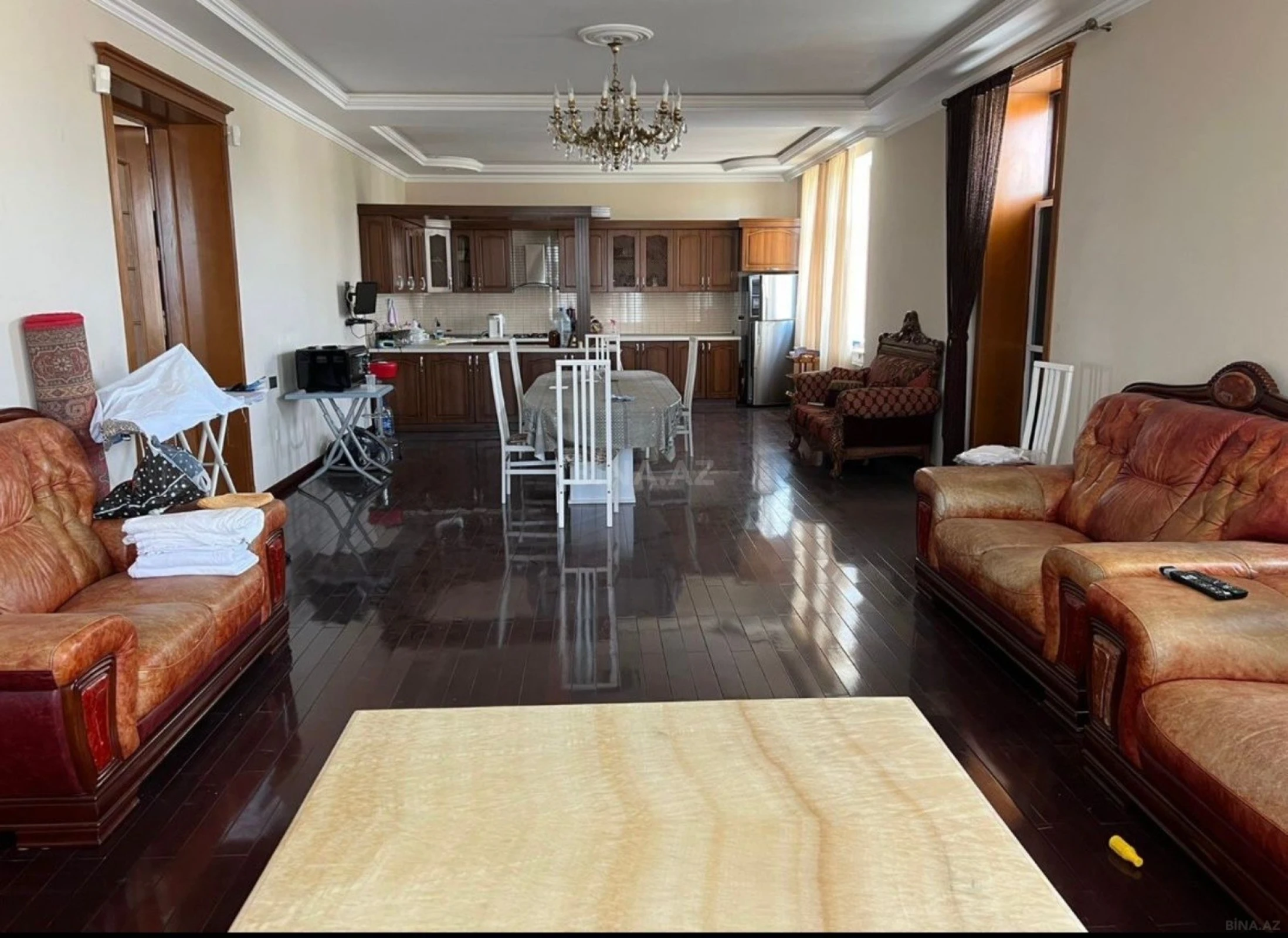 Satılır 7 otaqlı həyət evi 300 m²