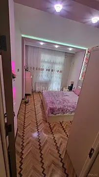 Satılır 4 otaqlı mənzil 130 m²