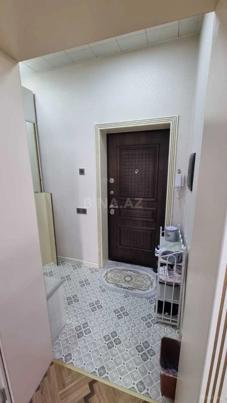 Satılır 4 otaqlı mənzil 130 m²