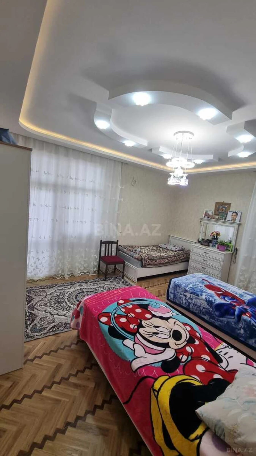 Satılır 4 otaqlı mənzil 130 m²
