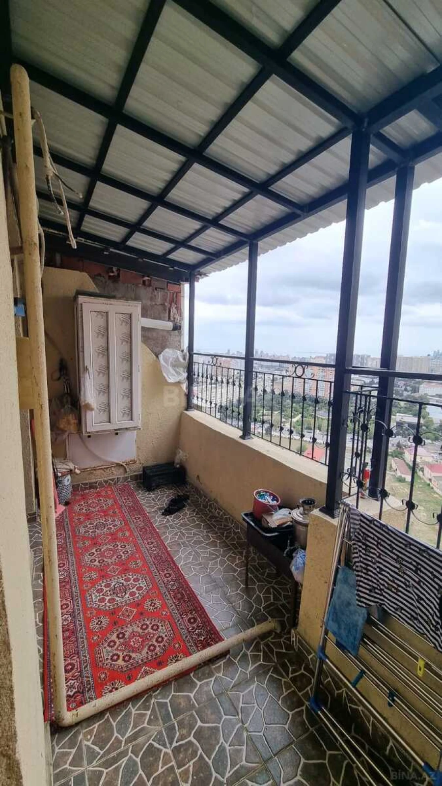Satılır 4 otaqlı mənzil 130 m²