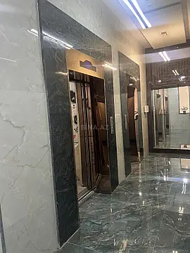 Satılır 3 otaqlı mənzil 123 m²