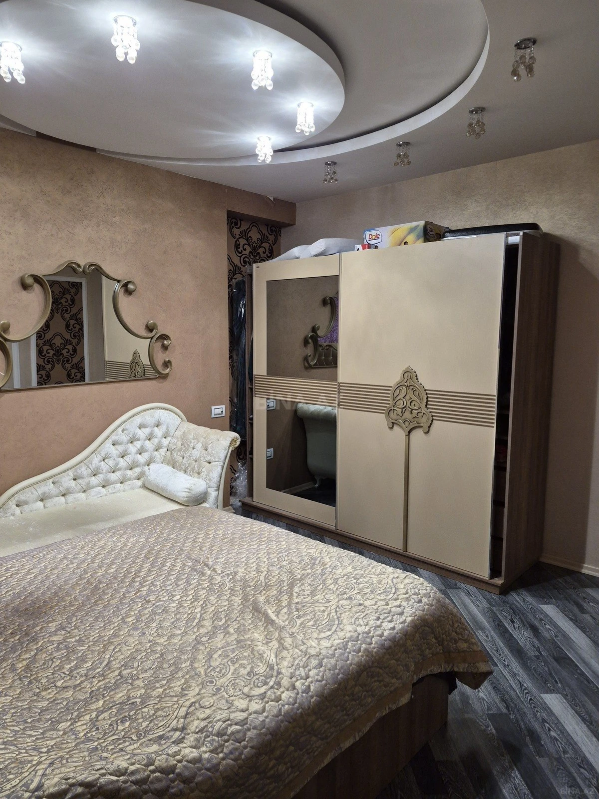 Satılır 3 otaqlı mənzil 150 m²