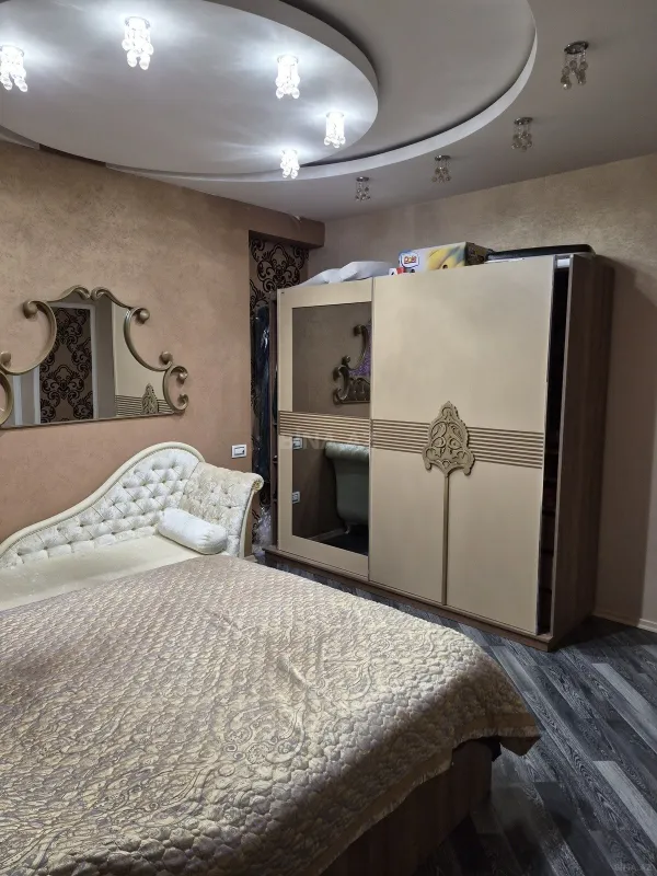 Satılır 3 otaqlı mənzil 150 m²