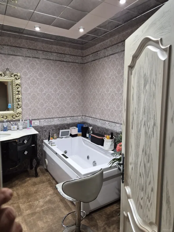 Satılır 3 otaqlı mənzil 150 m²