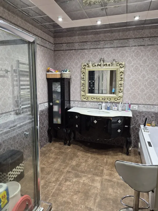 Satılır 3 otaqlı mənzil 150 m²