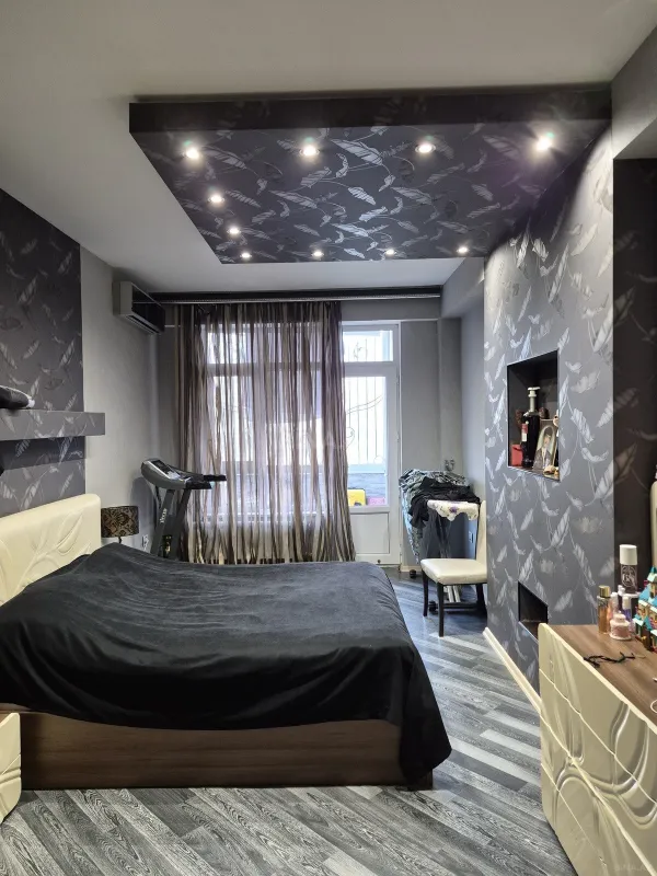Satılır 3 otaqlı mənzil 150 m²