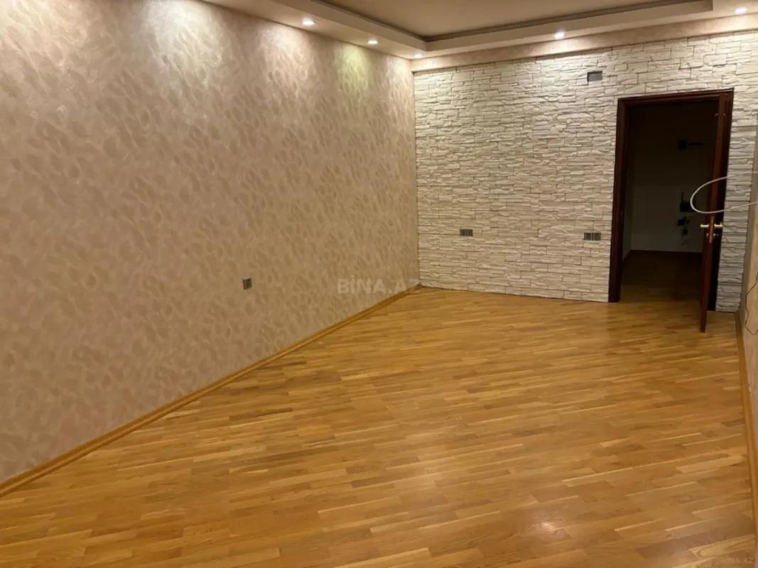 Satılır 2 otaqlı mənzil 94 m²