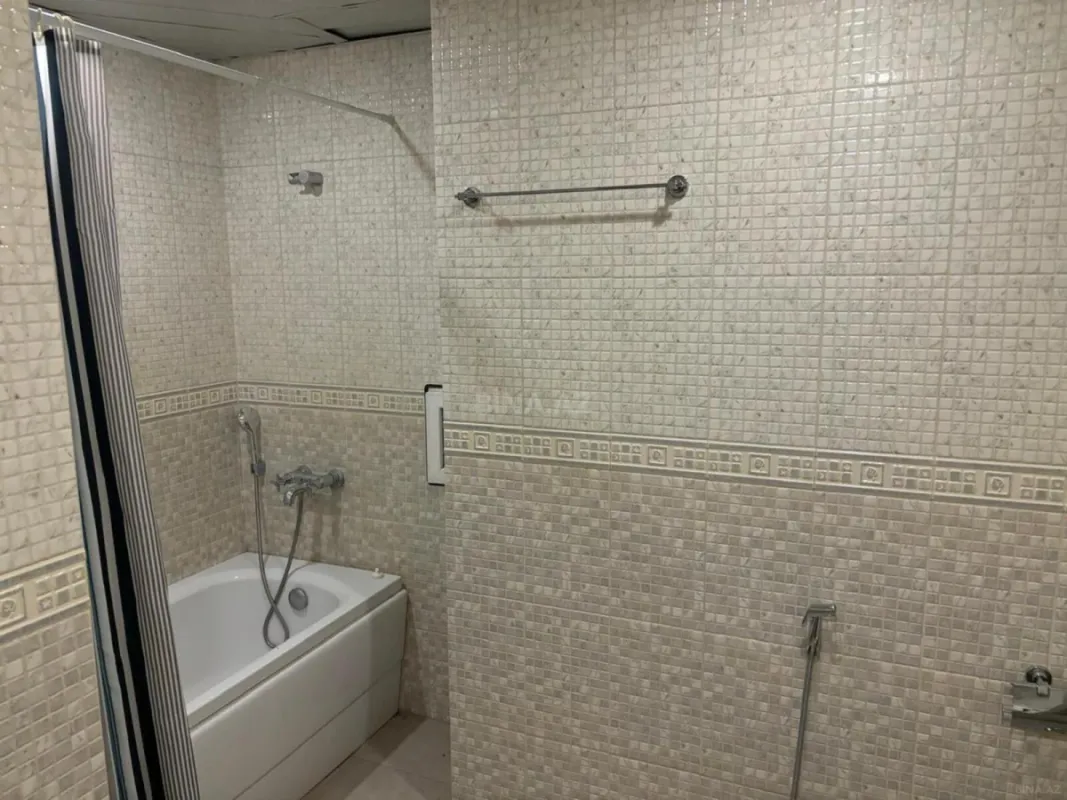 Satılır 2 otaqlı mənzil 94 m²