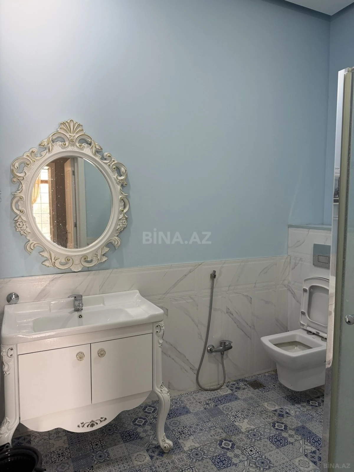 Kirayə verilir 2 otaqlı mənzil 50 m²