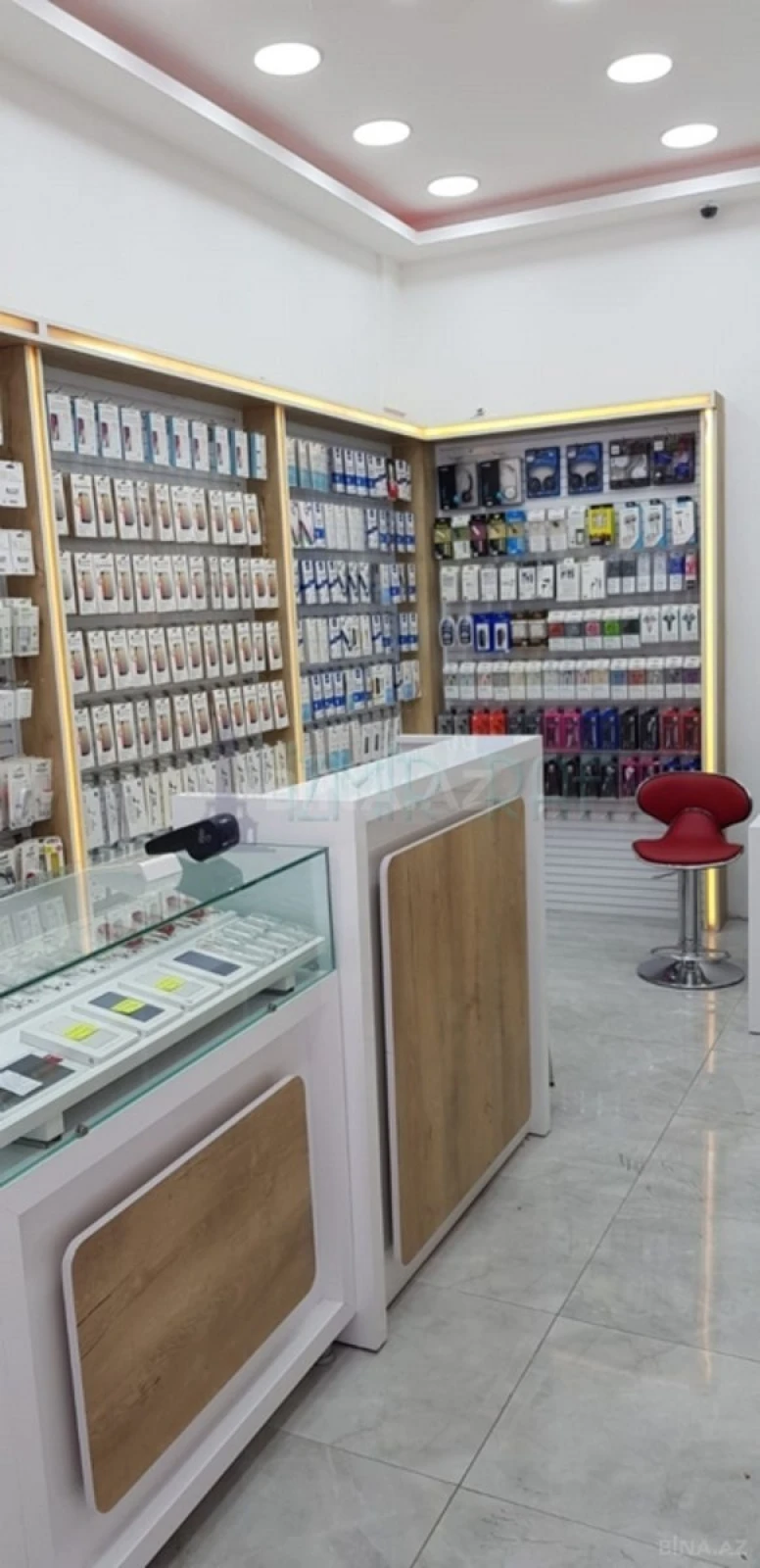 Satılır obyekt 44 m²