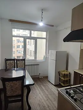 Satılır 3 otaqlı mənzil 83 m²