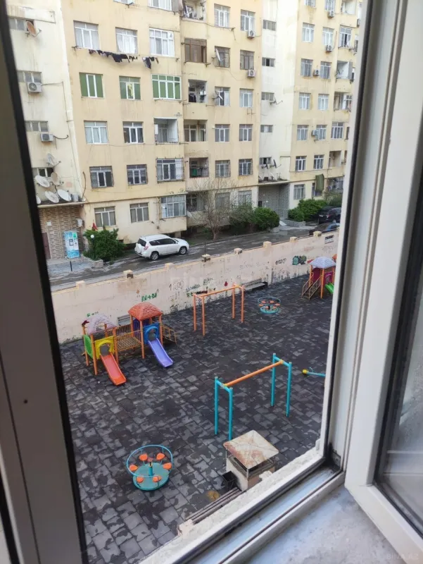 Satılır 3 otaqlı mənzil 83 m²