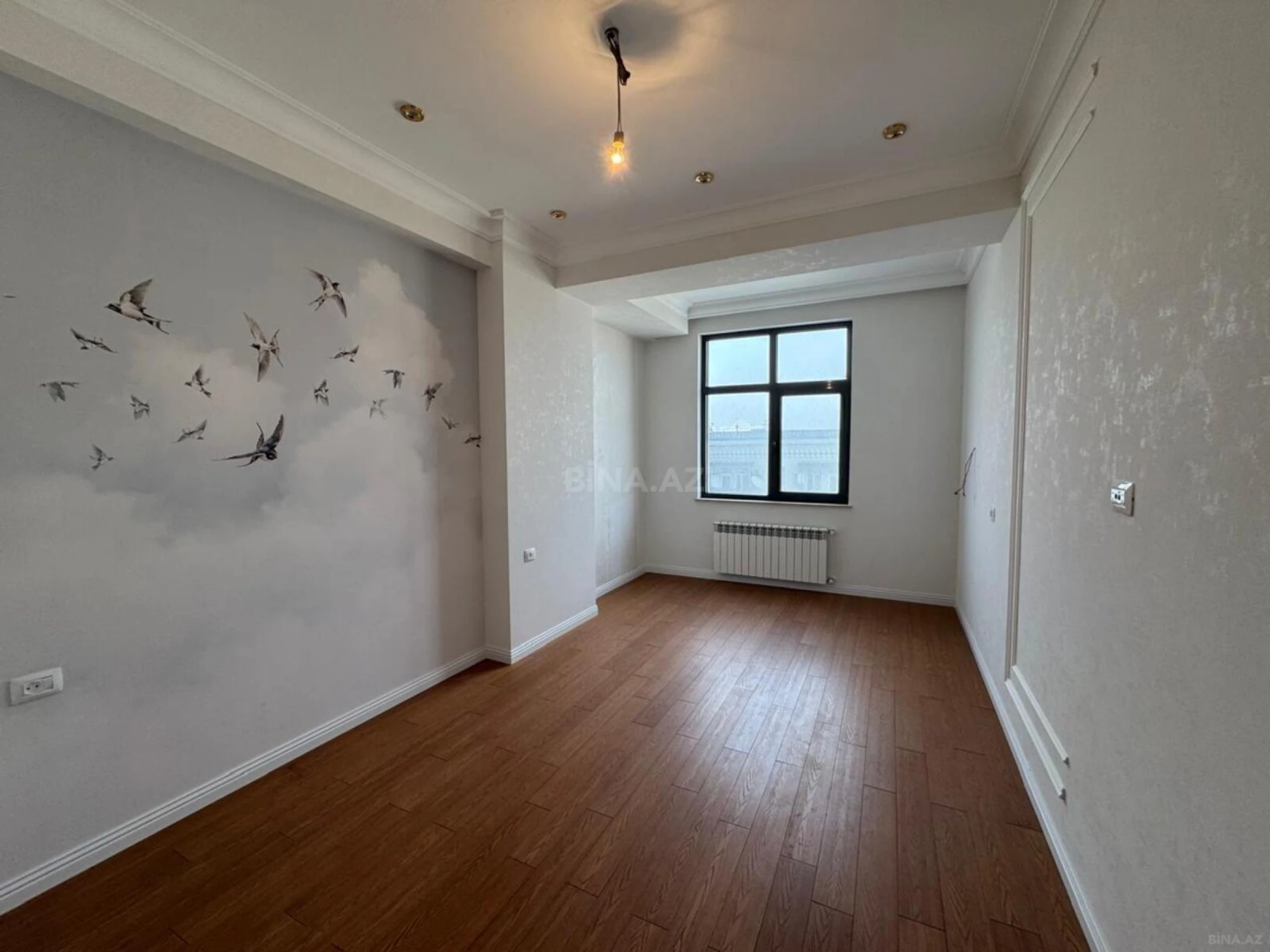 Satılır 3 otaqlı mənzil 154 m²