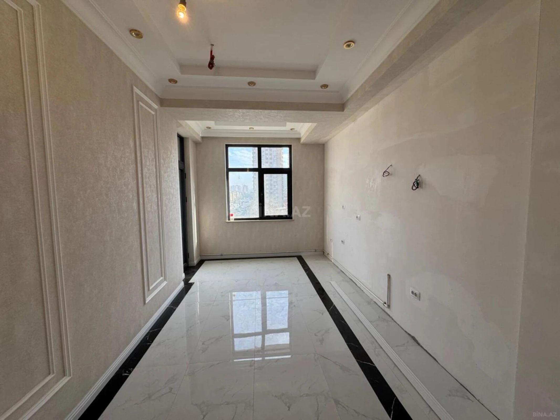 Satılır 3 otaqlı mənzil 154 m²
