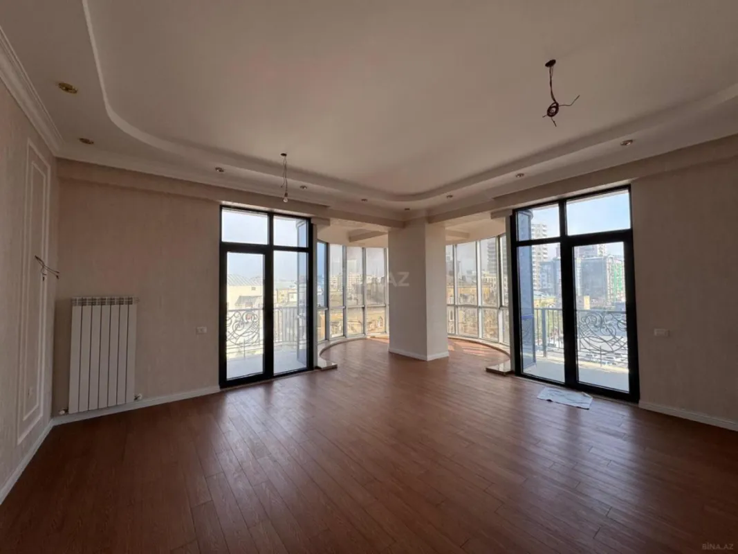 Satılır 3 otaqlı mənzil 154 m²