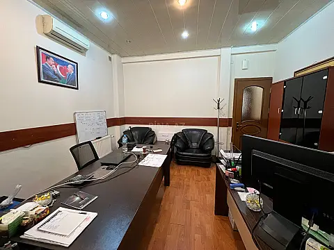 Satılır obyekt 101 m²