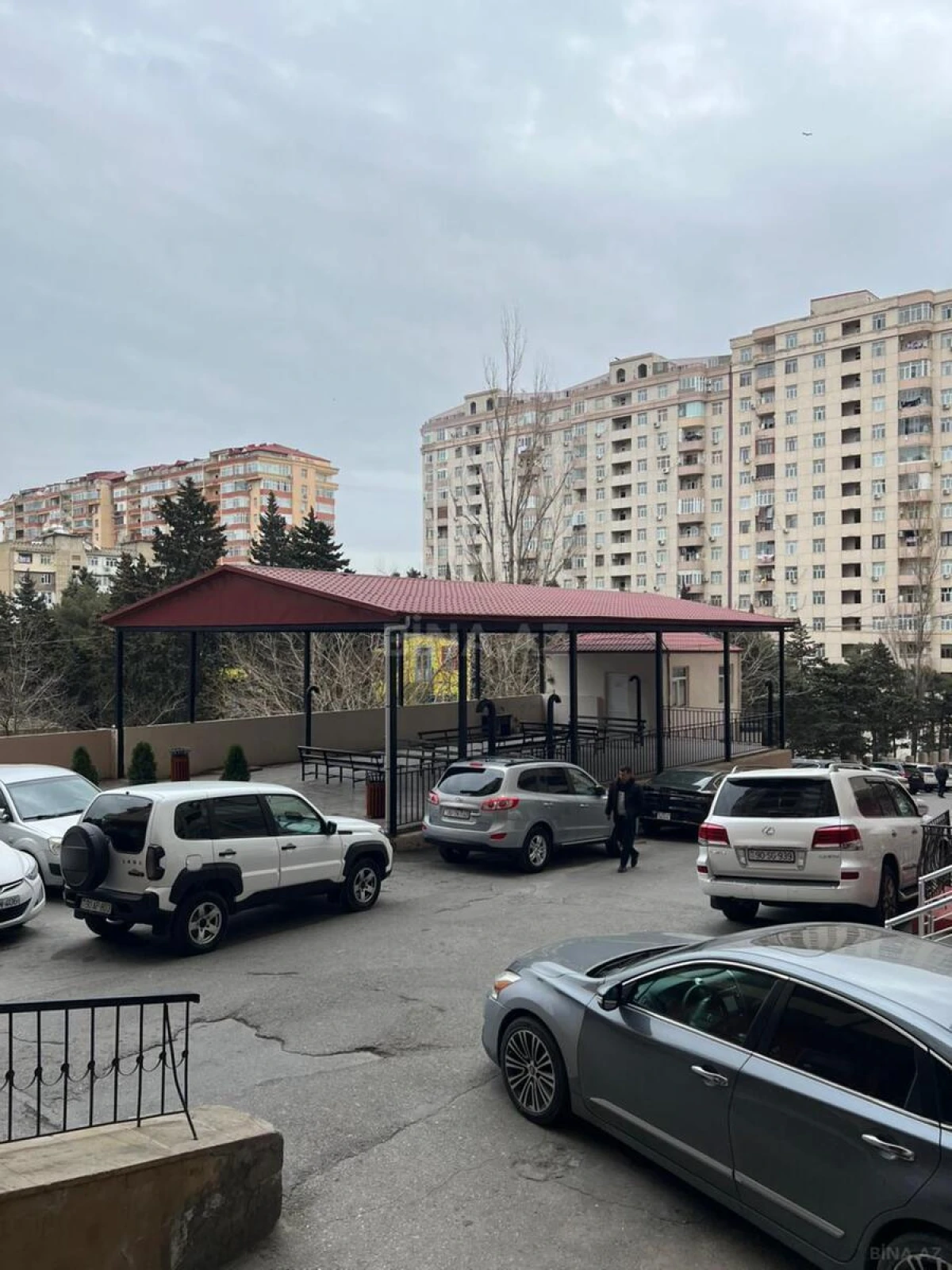 Satılır 2 otaqlı mənzil 90 m²