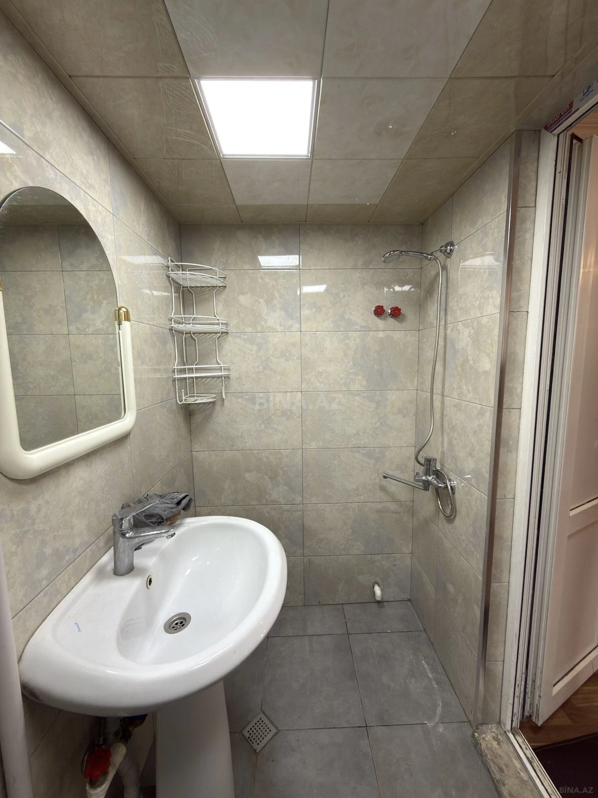 Kirayə verilir 3 otaqlı mənzil 70 m²