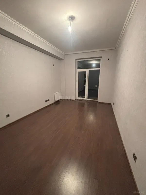 Satılır 4 otaqlı mənzil 111 m²