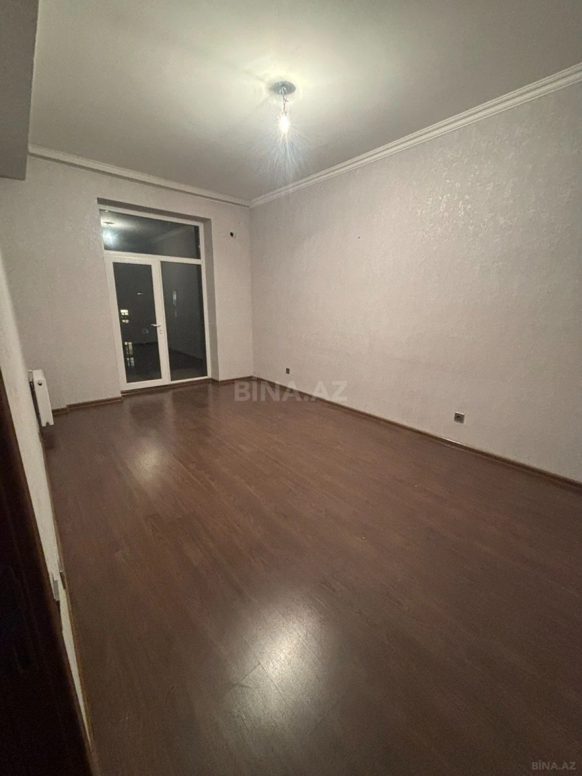Satılır 4 otaqlı mənzil 111 m²