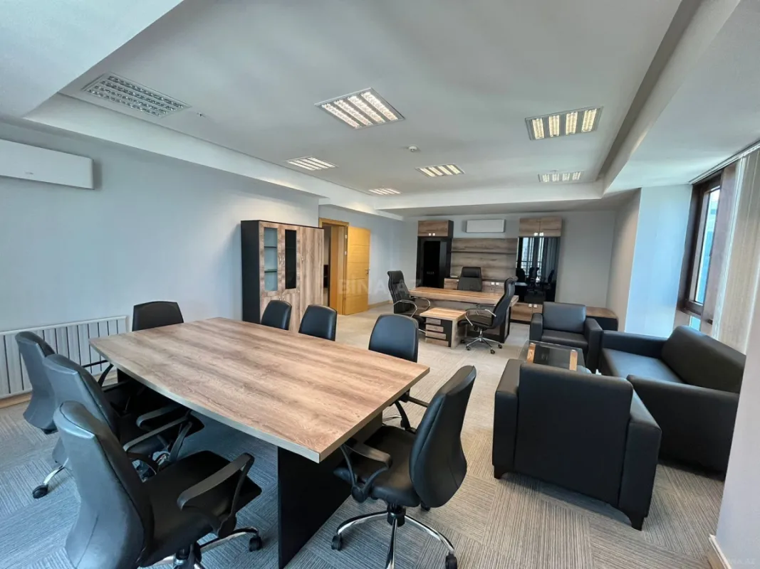 Kirayə verilir 2 otaqlı ofis 110 m²