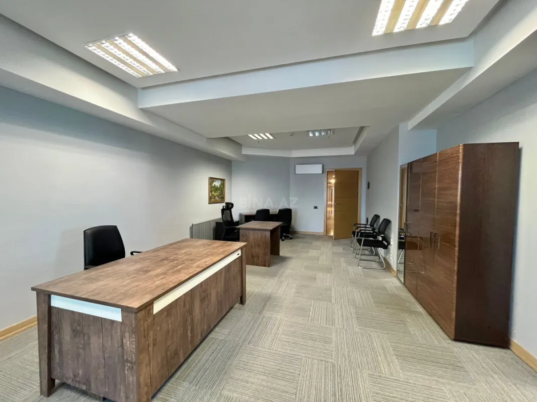 Kirayə verilir 2 otaqlı ofis 110 m²