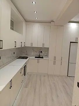 Kirayə verilir 3 otaqlı mənzil 86 m²