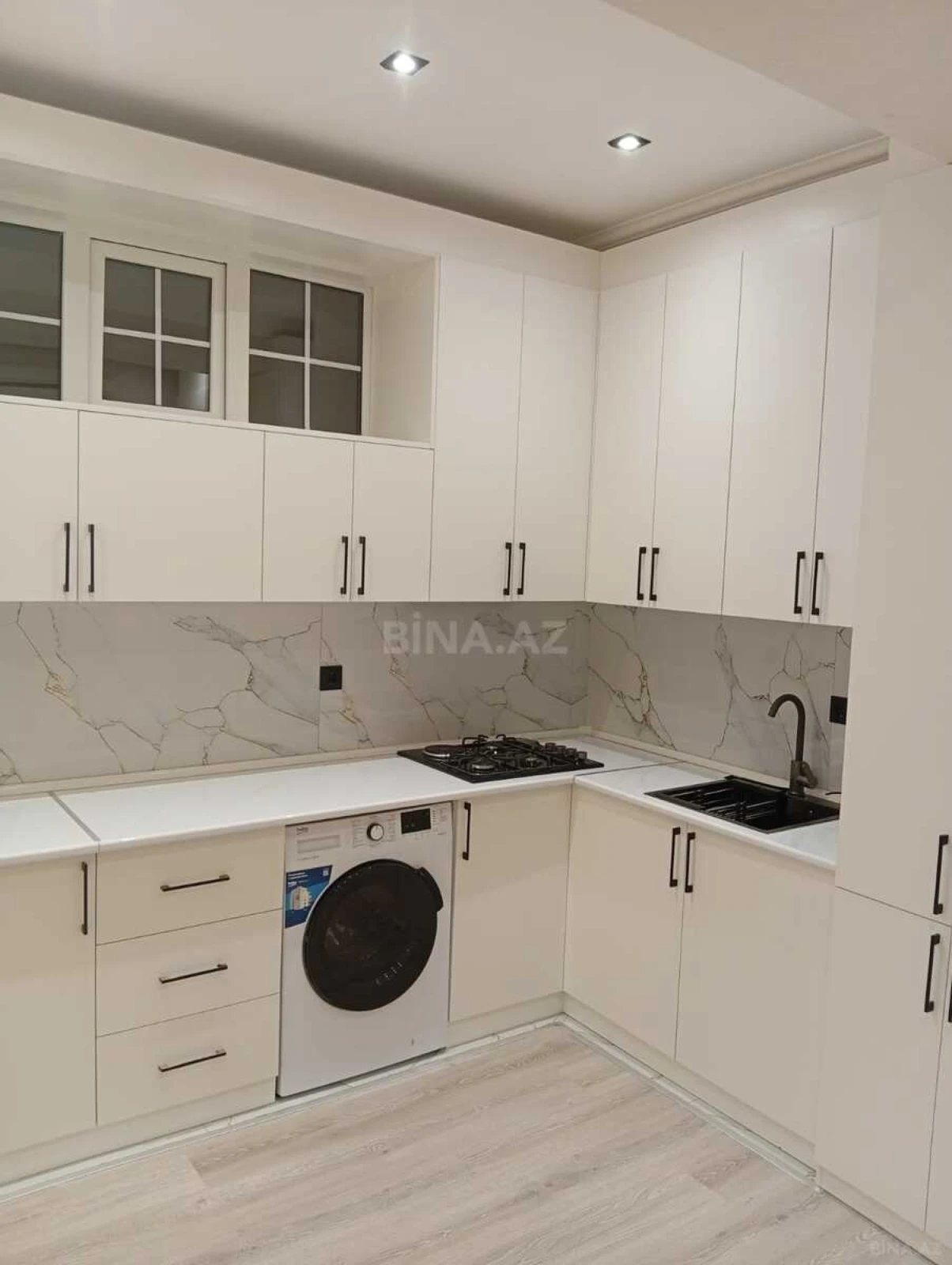 Kirayə verilir 3 otaqlı mənzil 86 m²